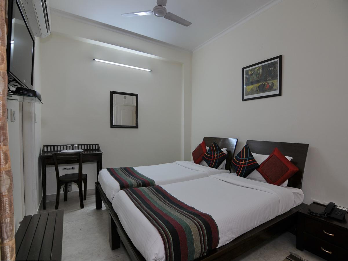 Hotel Mehra Residency At The Airport à New Delhi Extérieur photo