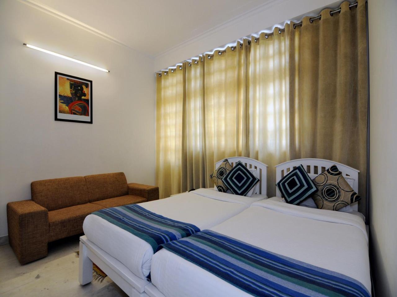 Hotel Mehra Residency At The Airport à New Delhi Extérieur photo