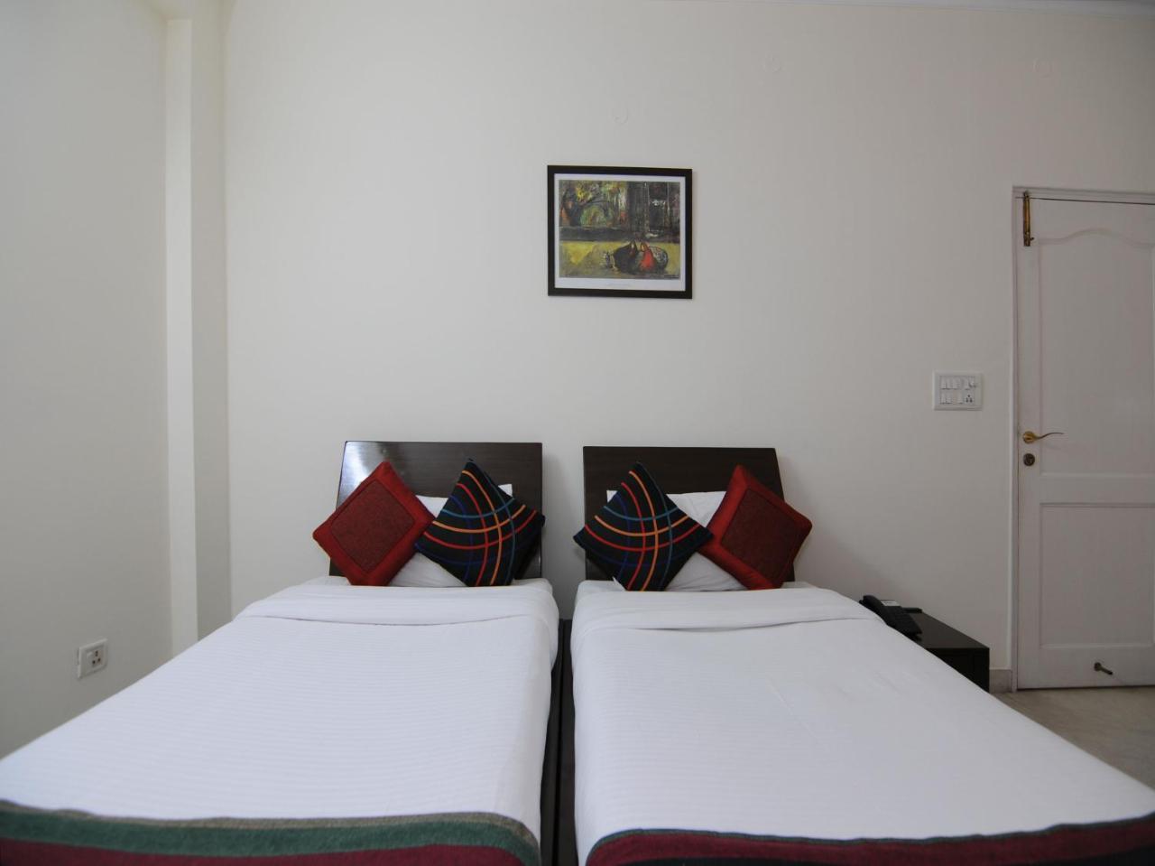 Hotel Mehra Residency At The Airport à New Delhi Extérieur photo